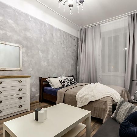 Apartment On Sharanevycha Lviv Dış mekan fotoğraf