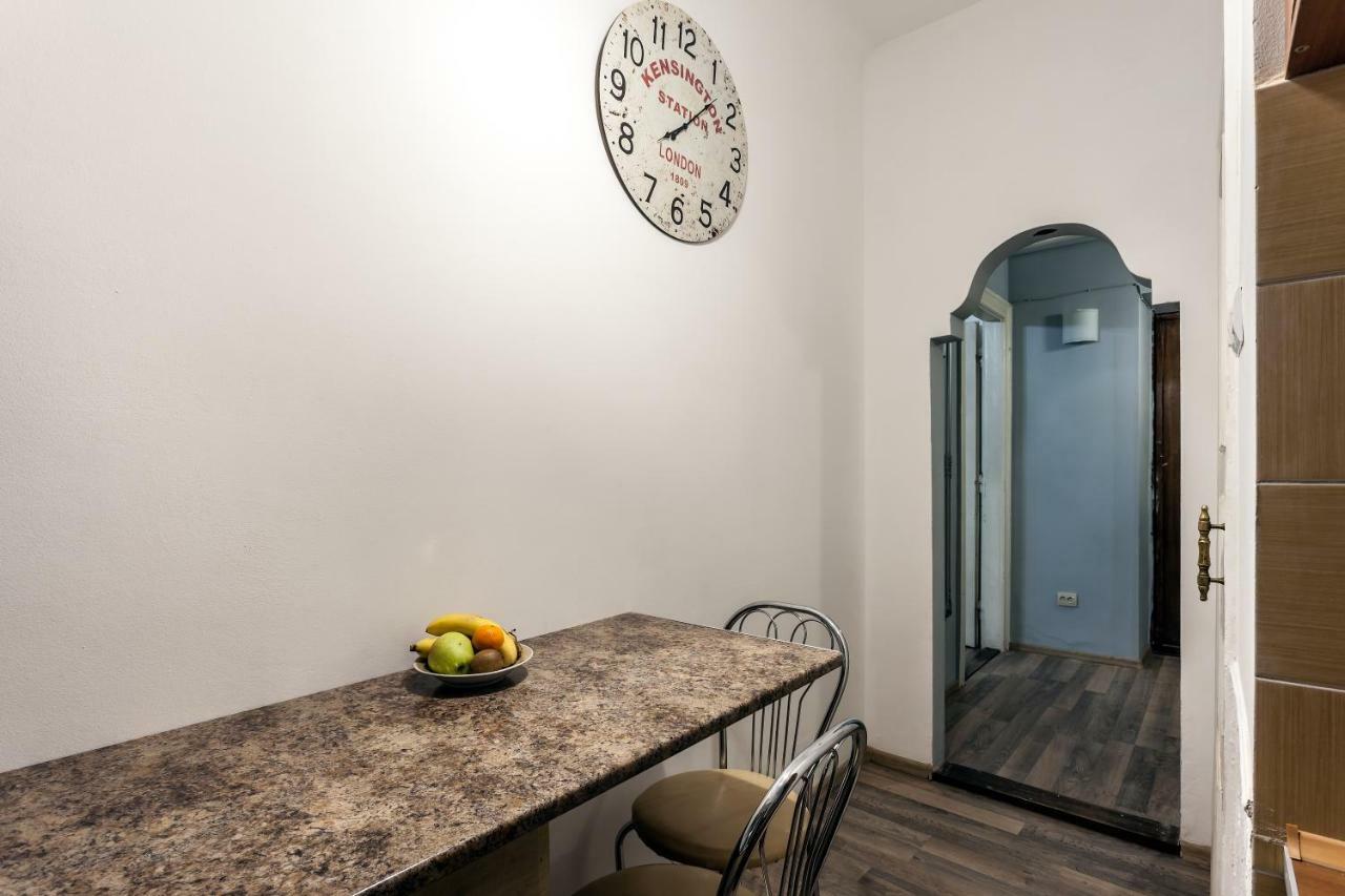 Apartment On Sharanevycha Lviv Dış mekan fotoğraf