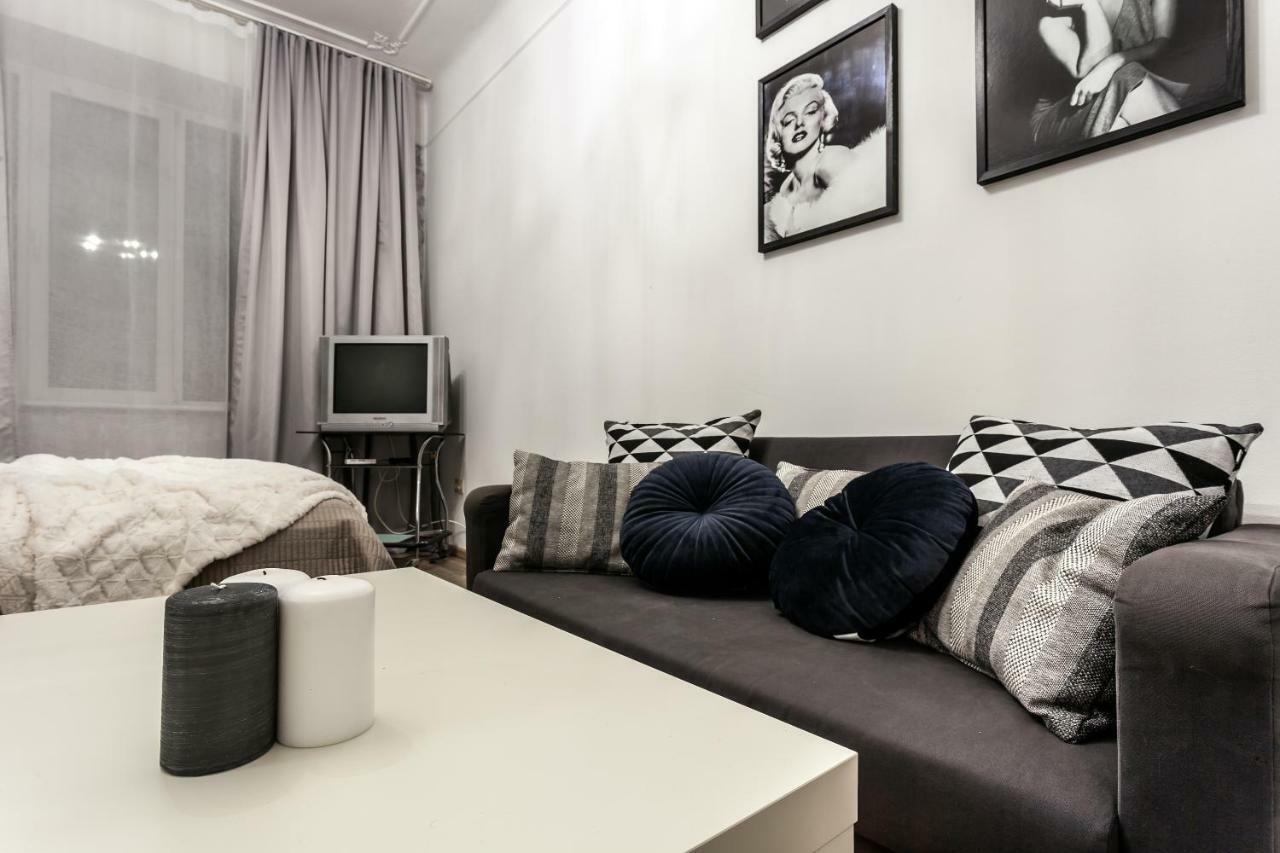 Apartment On Sharanevycha Lviv Dış mekan fotoğraf